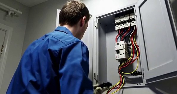 Instalații Electrice și Sanitare